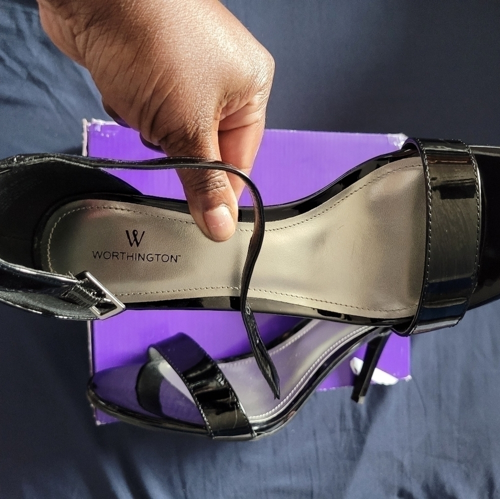 𝅺patent leather Sandals - Picture 3 of 11